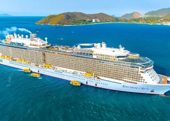 Royal Caribbean (RCL) Stock Gets Double Upgrade Ahead of Carnival Earnings