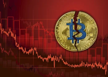 Bitcoin on Track for $10,000 if S&P 500 Drops 20%, Bloomberg Strategist Insists