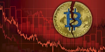 Bitcoin on Track for $10,000 if S&P 500 Drops 20%, Bloomberg Strategist Insists