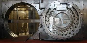 Crypto Vault Deposits Top $10B as Regulators Take Notice