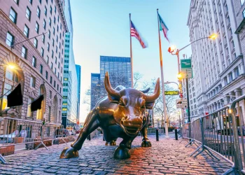 Stock Market Today: Chip Stocks Wobble Again as Wall Street Braces for a Big Earnings Week