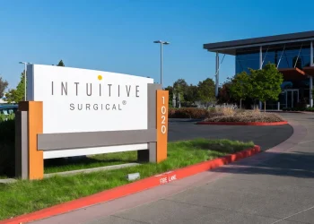 Why Is Intuitive Surgical (ISRG) Stock Falling Despite an Earnings Beat?