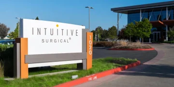 Why Is Intuitive Surgical (ISRG) Stock Falling Despite an Earnings Beat?
