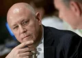 He Bought a Nearly Bankrupt Company From Warren Buffett for $1,000 and Turned It Into a $98 Billion Giant