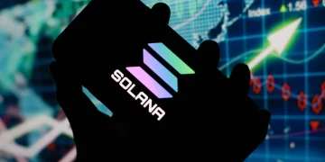 Solana (SOL) Moves In on Hong Kong Banks to Scale Its $14 Billion Stablecoin Market