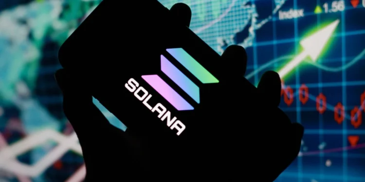 Solana (SOL) Moves In on Hong Kong Banks to Scale Its $14 Billion Stablecoin Market