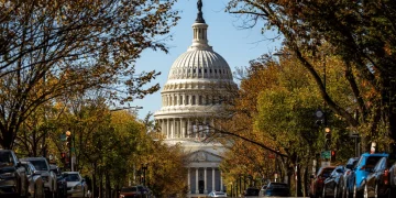 Polymarket Gives Dems 62% Midterm Sweep Odds, CLARITY Act in Jeopardy